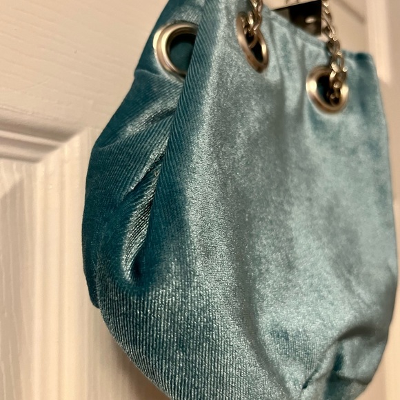 Mini blue velvet purse - Picture 3 of 3